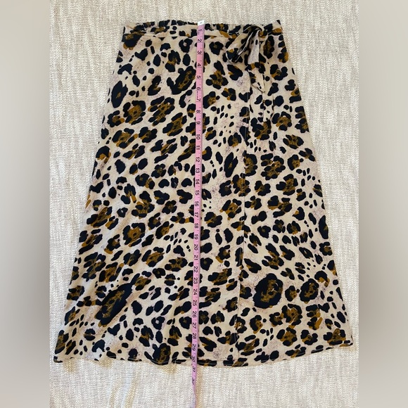 Urban Romantics Wrap Leopard Skirt - Med - Picture 4 of 9
